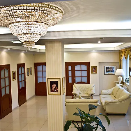 بيت ضيافة Rezydencja Zalewskich Parzniew